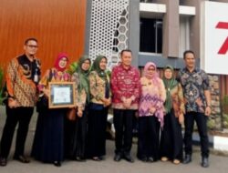 Raih Penghargaan, PJ Walikota Prabumulih meraih Penghargaan dari Kementrian LHK RI