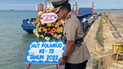 Wakapolres Bangka Barat Pimpin Upacara Tabur Bunga di Dermaga Peltim