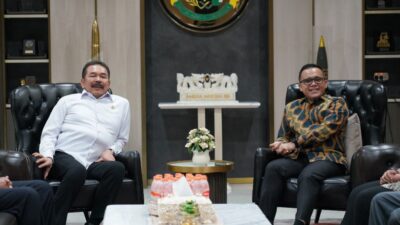 Silaturahmi Menteri PANRB Azwar Anas Ke Kejaksaan Agung Bahas Penguatan Kelembagaan 