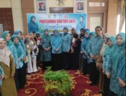 Aktif Cegah Stunting, TP PKK Kota dan TP PKK Provinsi Serahkan Bantuan Makanan Tambahan