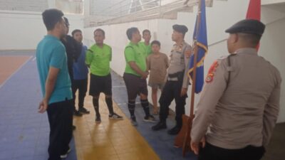 Polres Loteng Bersama Polsek Praya Berhasil Bubarkan Perkelahian Antar Suporter