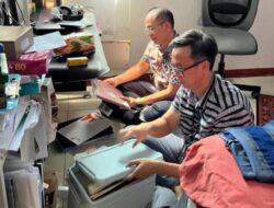 Lakukan Penggeledahan, Tim Penyidik Sita 15 Keping Emas 128 Gram dalam Perkara Komoditi Emas