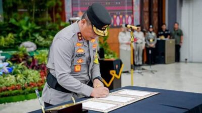 Sertijab Waka Polda Sumatra Utara, Kapolda Sumut: Selamat dan Sukses Brigjen Pol.Drs. Jawari,S.H.,M.H.Atas Amanah Kenaikan Pangkat Satu Tingkat