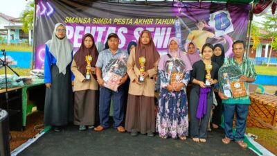 Pembagian Raport di SMA Negeri 1 Simpang Rimba Sebagai Sarana Evaluasi Siswa Terhadap Pembelajaran