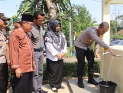 Krisis Air, Polres Pringsewu Berikan Sumur Bor Untuk Warga Pekon Waringinsari Barat