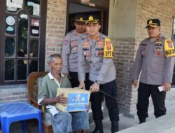 Cooling System Pemilu 2024, Polres Pringsewu Salurkan Puluhan Paket Sembako untuk Warga Kurang Mampu