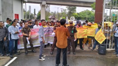 Lembaga KPK Nusantara Lakukan Demo Aksi Damai di Kejati Sumsel Minta Tindaklanjuti Lapdu Adanya Dugaan Perjalan Dinas Fiktif DPRD Kabupaten Lahat 