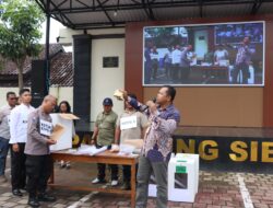 Kapolres Gandeng KPU Berikan Pembekalan Personil yang Ditugaskan Pengamanan TPS Pemilu 2024