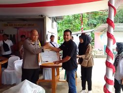 Ketua DPC PWRI Pali Terima Penghargaan dari Organisasi Pers