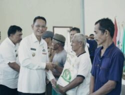 Masyarakat Pringsewu Terima Bantuan Pangan Beras