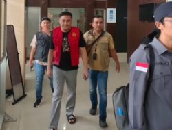Tim Tabur Kejaksaan Agung Berhasil Amankan Buronan DPO Terpidana ROLAND YAHYA