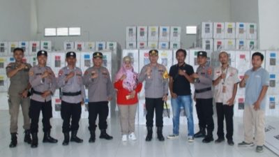 Kapolres Pringsewu Cek Gudang PPK Pastikan Keamanan Logistik Pemilu di Sejumlah Gudang