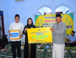 Safari Ramadan, Bupati Salurkan Hibah Untuk Masjid Al Fattaah
