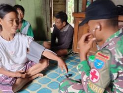 Keterbatasan Akses Berobat, Pos Mangkau Laksanakan Pelayanan Kesehatan Door To Door