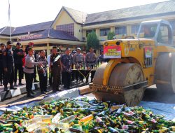 Cipta Kondisi Selama Ramadhan, Polres Pekalongan Musnahkan Ribuan Botol Minuman Keras