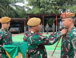 Satgas Pamtas RI-Malaysia Yonarmed 16/TK Laksanakan Upacara Kenaikan Pangkat di Perbatasan