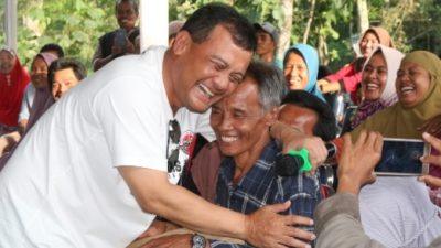 Irjen Pol Ahmad Luthfi Sosok Kapolda Jateng yang Dekat dengan Masyarakat, Bersama Komunitas Jeep Adakan Baksos