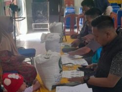 Kapekon Kresnomulyo Pringsewu Bagikan Beras Bantuan Pangan