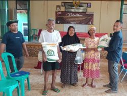 Pemkon Ambarawa Barat Salurkan Bantuan Beras 439 KPM Berlangsung Sukses