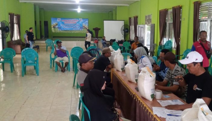 Sukses Waringsari Barat Salurkan Beras Bantuan