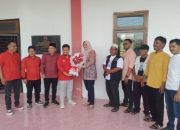 Puluhan Simpatisan Hantarkan Hj Dillah Hich Kermbalikan Barkas di PDIP
