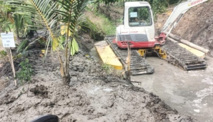 Diperhatikan!, Kegiatan Proyek Normalisasi Saluran Sungai Pisang di Desa Palas Pasemah Lam-Sel Diduga Siluman