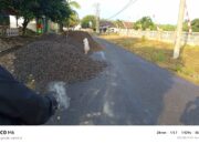 Tumpukan Material Proyek Drainase di Tempirai Dikeluhkan Pengguna Jalan, Diduga Ganggu Lalu Lintas