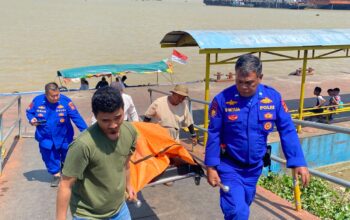 Jatuh dari Tongkang, Dua Korban Ditemukan Meninggal Dunia di Sungai Baung