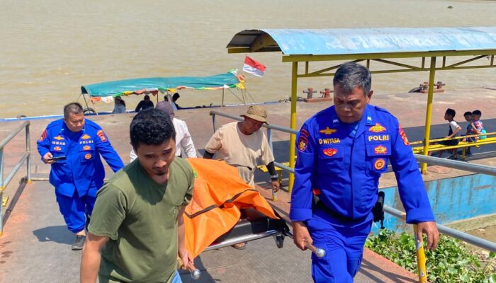 Jatuh dari Tongkang, Dua Korban Ditemukan Meninggal Dunia di Sungai Baung