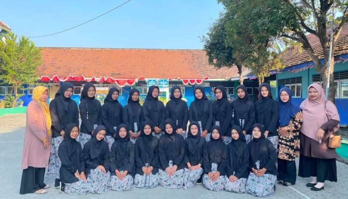 Langkah Tegap Regu Nomor 92: MTs Muhammadiyah 20 Menongo Tampil Kompak dan Gagah di Lomba Gerak Jalan HUT RI ke-81 Tingkat Kecamatan Sukodadi