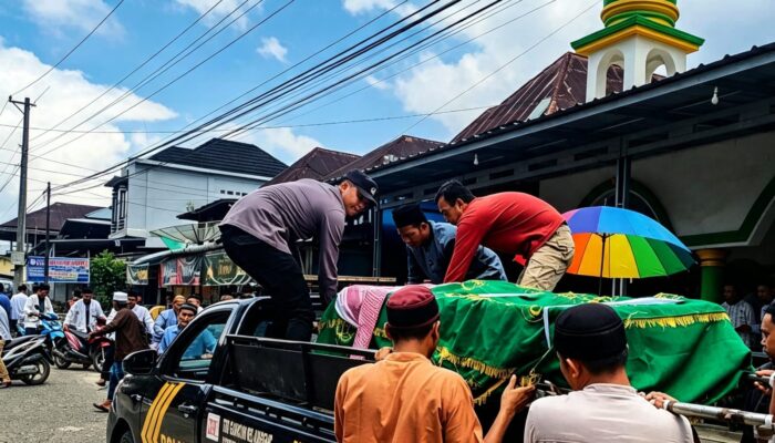 Hadir di Tengah Kedukaan, Polsek Muara Pinang Antar Jenazah Warga Tanpa Biaya