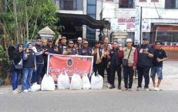 Jumat Berkah Forum Cakar Sriwijaya DPC Kota Palembang, Warga Sambut Antusias