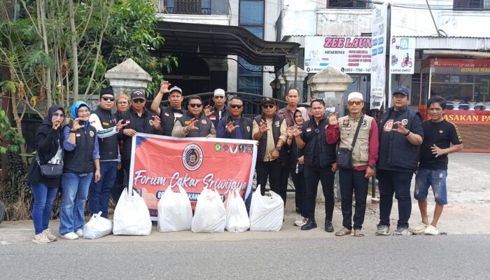 Jumat Berkah Forum Cakar Sriwijaya DPC Kota Palembang, Warga Sambut Antusias