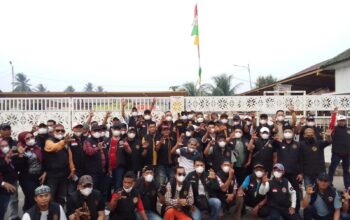 Peduli Kabut Asap, Forum Cakar Sriwijaya Bagikan 3.000 Masker Gratis kepada Warga Palembang