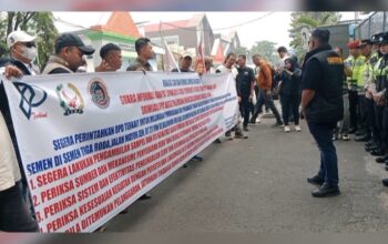 Warga Terdampak Polusi Udara Memicu Ormas Cakar Sriwijaya, SIRA dan PST Lakukan Aksi Demo Minta Gubernur Sumsel Segera Hentikan Operasional PT Semen Tiga Roda
