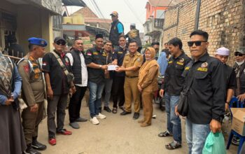 Peduli Korban Kebakaran 8 Ulu, Cakar Sriwijaya Turun Langsung Salurkan Bantuan